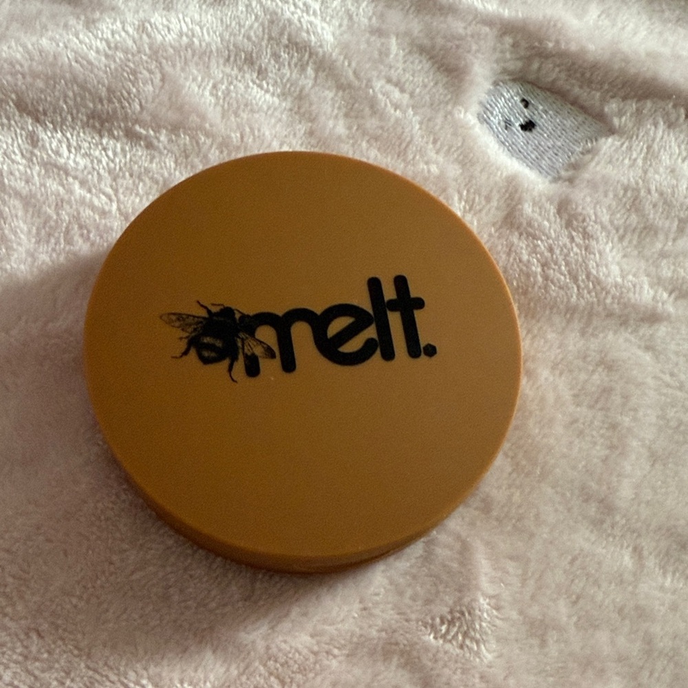 Melt Cosmetics digital dust duo highlighter